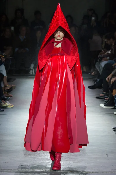 Look 12